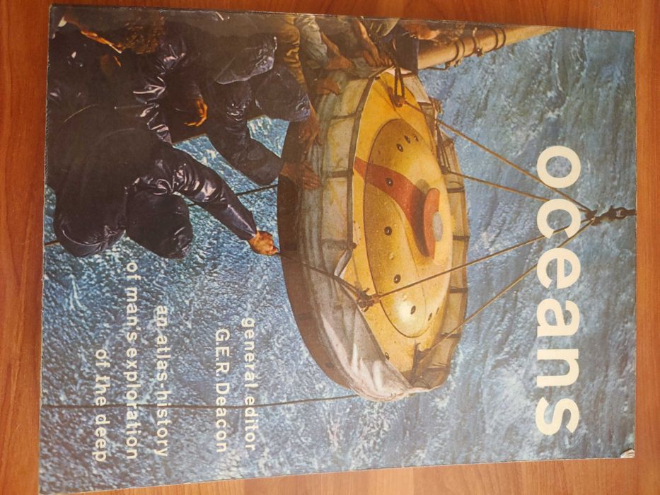 Livro Oceans Paul Hamlyn