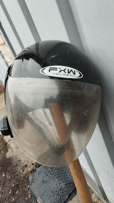 Продам  мотошолом.