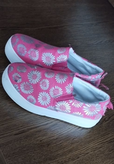 Сліпони для дівчаток