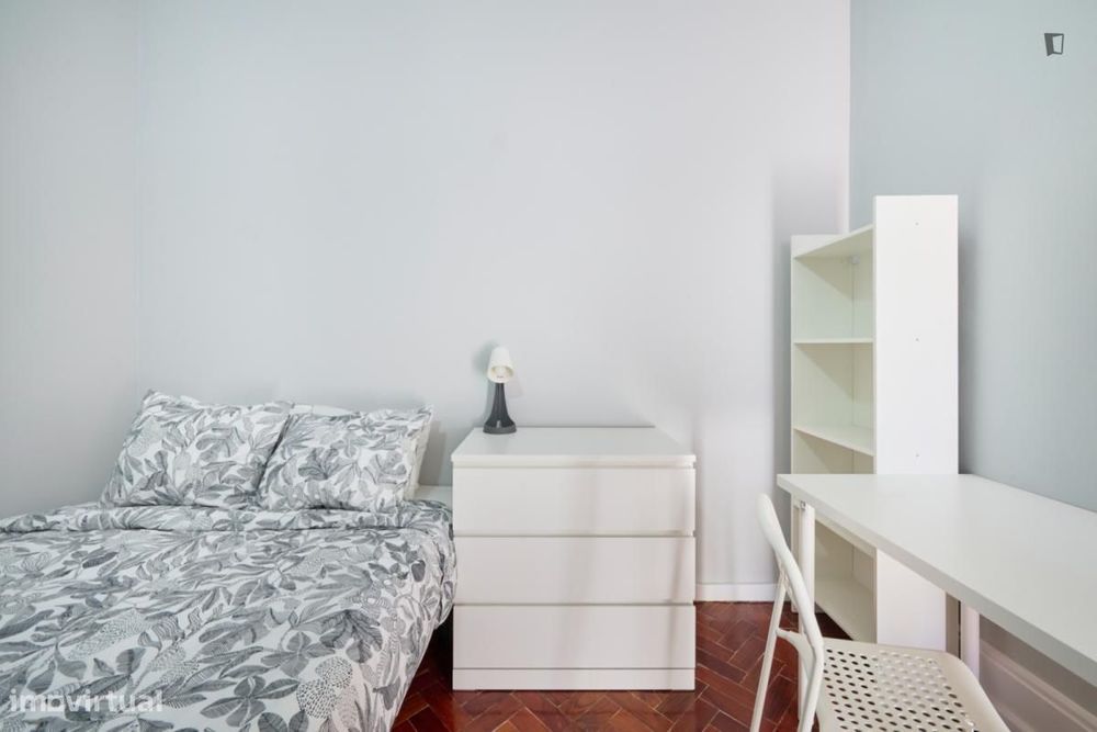 Quarto - localizado em Saldanha Lisbon