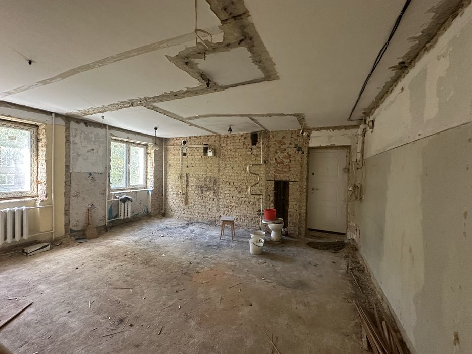 Продам 3-кімнатну квартиру  . Центр