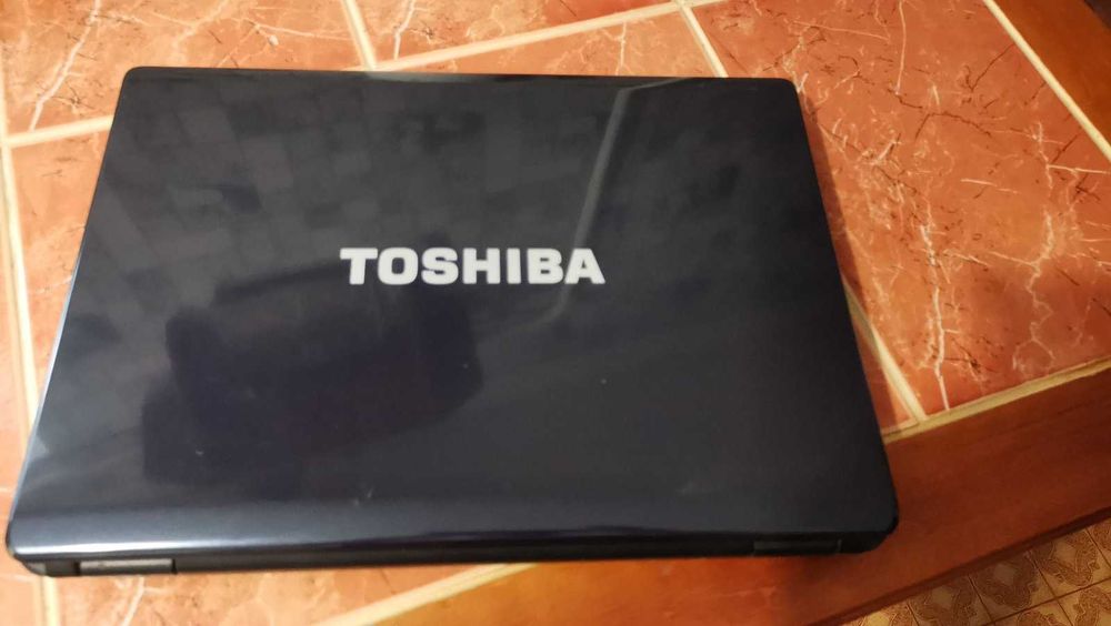 Ноутбук для работы и учебы 15,4 Toshiba Intel T3300_2GbRam_160GbHddWeb