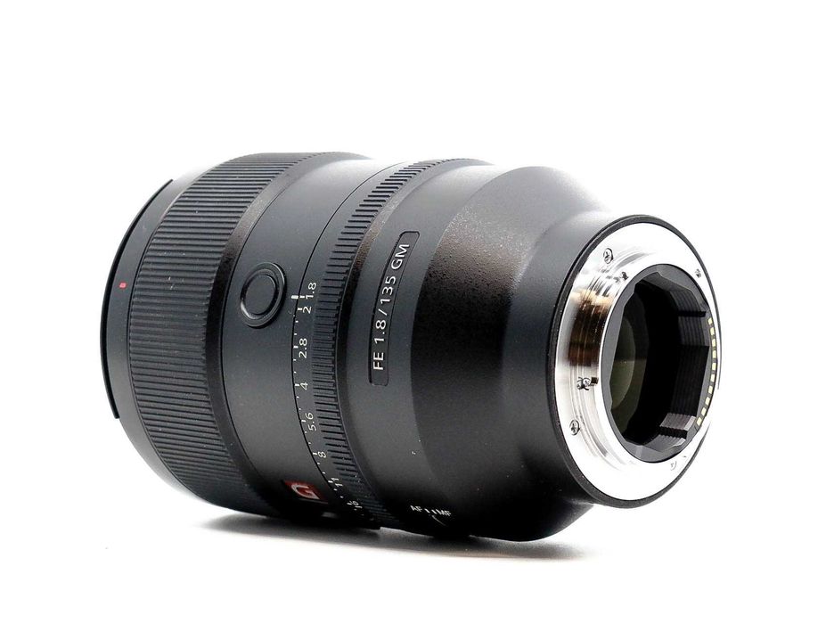 Sony FE 135mm f/1.8 GM
