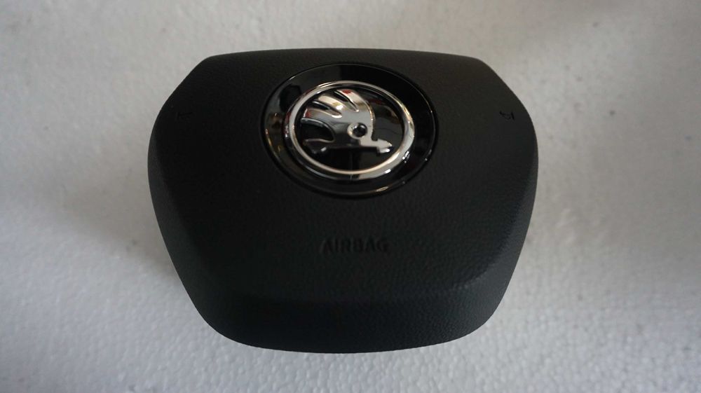 Skoda Octavia IV deska rozdzielcza Hedup 3xpoduszki  demontaż