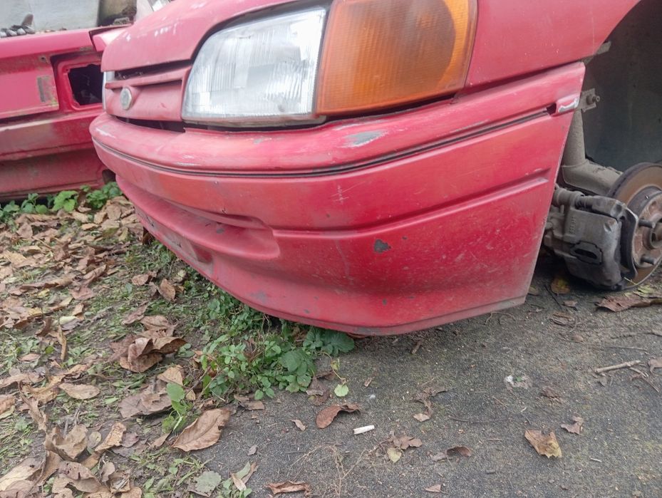 Бампер передній Ford Escort / Форд Ескорт Mk5