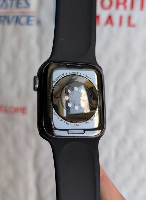 Актуальні iOS 26.5 Доступні Apple Watch 6 40 батарея 85% Все працює + СКЛО 3D