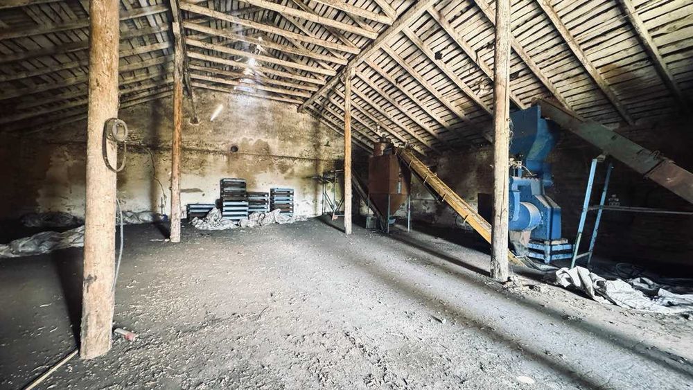 Продаємо зерносховище склад пром комплекс по трасі Кривий Ріг - Дніпро