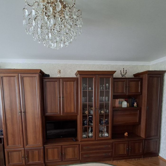 Продам стінку у вітальню