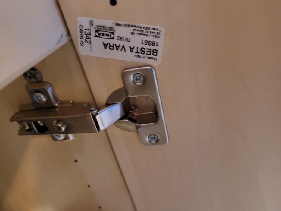 2x Estrutura de movel Ikea Besta cor pinho