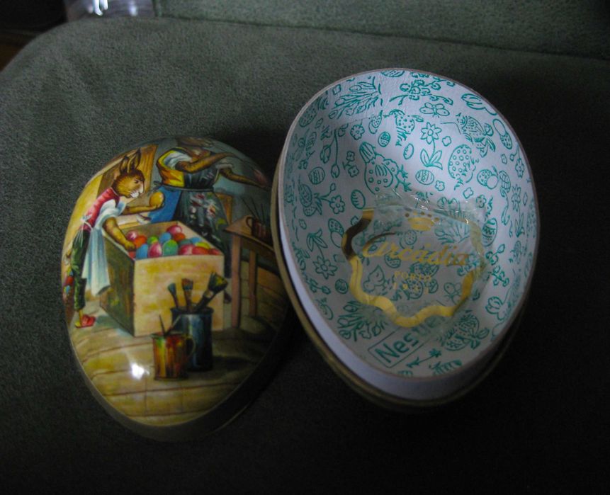 Egg-shaped Packaging with Easter Bunny Images423971656293437444