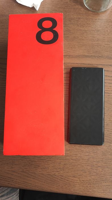 Uszkodzony telefon OnePlus 8 8/128