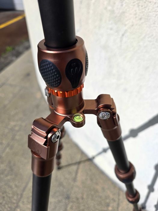 Tripé Carbono - 3 Legged Thing Leo 2.0 + AirHead Pro