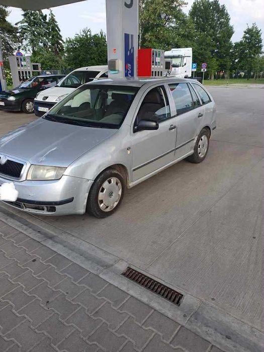 Skoda Fabia I kombi 1.4 mpi klima wspoma elektryka na części srebrny
