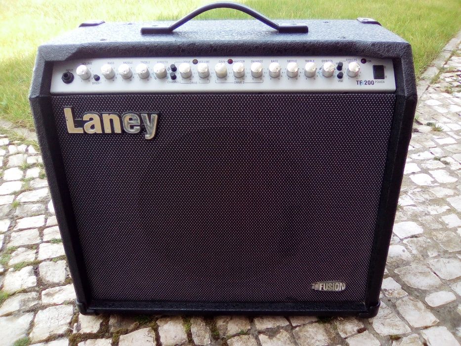 Amplificadores e Equipamento de Som