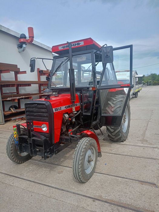 Traktor Ursus3512