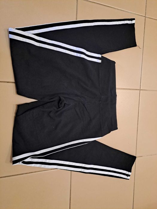 Leggings Desportivas Pretas com Faixas Laterais Brancas 14-15 anos