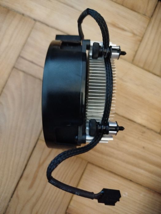 AMD CPU cooler, para arrefecer.