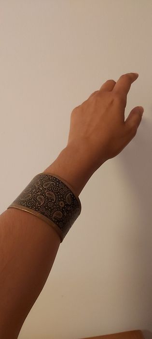 Várias pulseiras de verão/ praia em bijuteria novas
