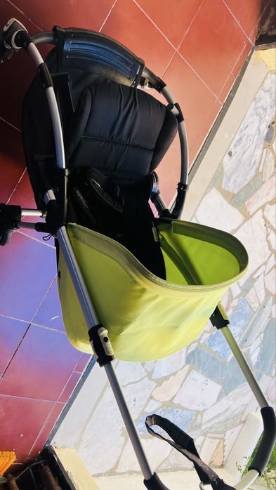Carrinho de Bebé Bugaboo Bee + Capa de Chuva Incluída