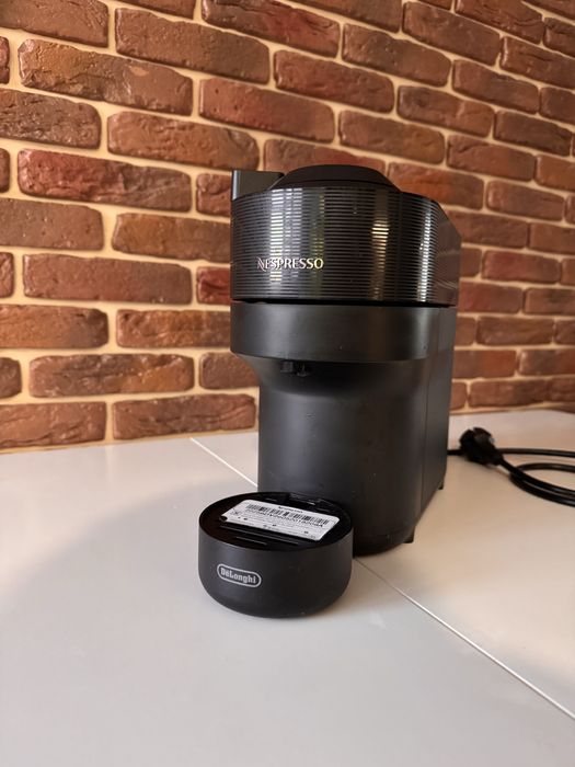 Кавоварка Nespresso Vertuo POP Black