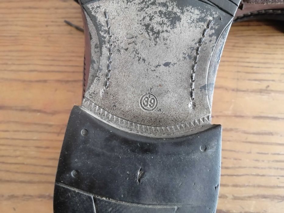 varios pares sapatos homem