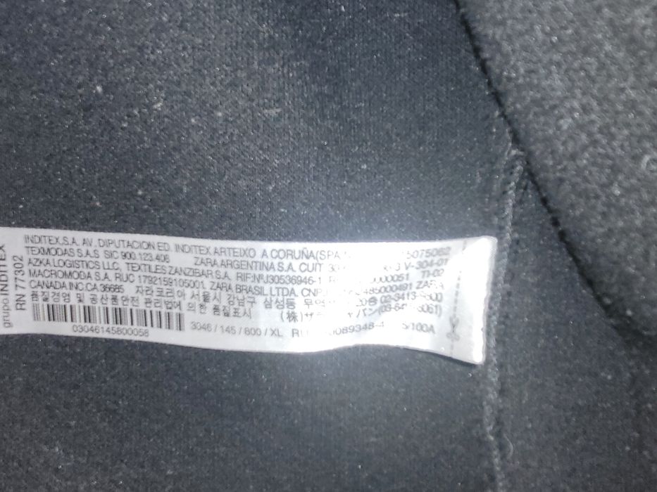 Zara cienka 42 kurtka czarna kieszenie