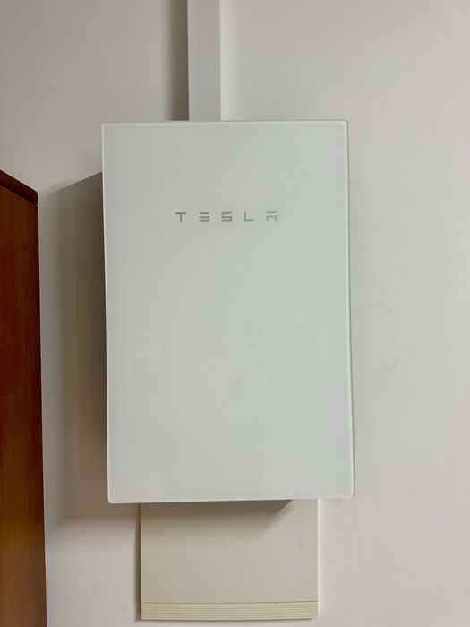 Tesla Powerwall 3 com inversor solar integrado + Tesla Gateway 2
