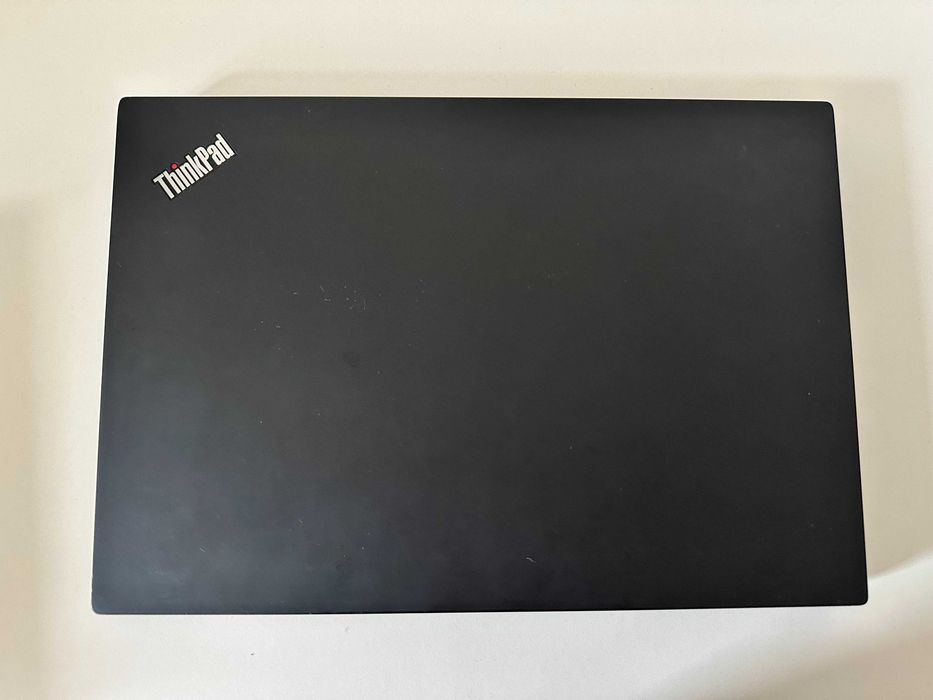Ультрабук Lenovo ThinkPad T14 Gen 2 / 14" (1920x1080) IPS i5-1145G7 (4 (8) ядра 8GB DDR4 / 256 GB SSD