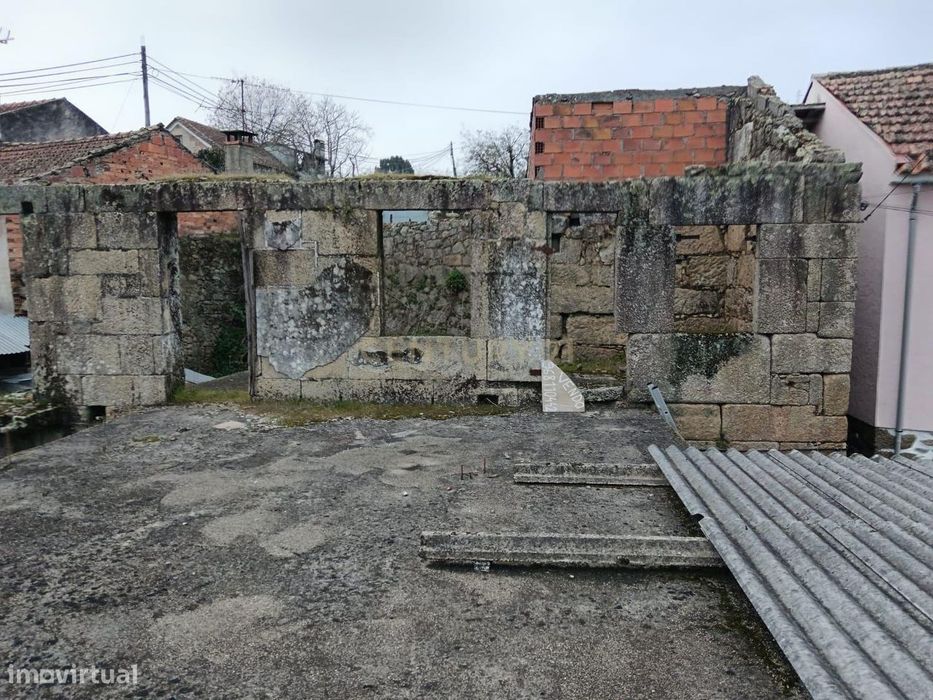 Moradia para reconstrução  em Silgueiros, Viseu