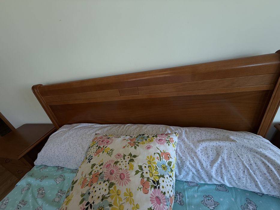 Quarto castanho Novo