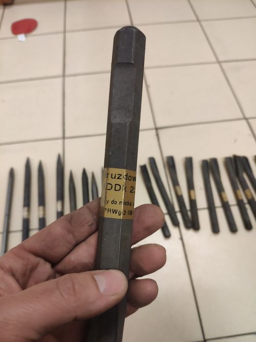 Celna dłuto kieł bruzdownica