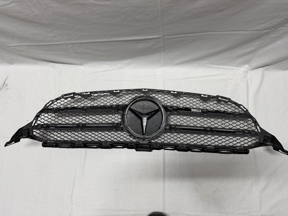 Grill Atrapa Mercedes C KLASA W205 14 - 18 r. CHROM
