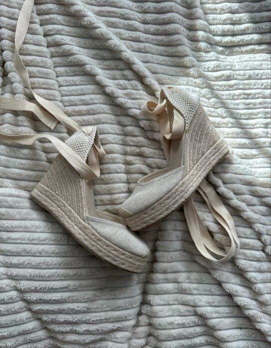 Espadryle na koturnie