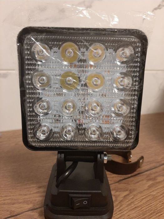 LED ліхтар, прожектор під батарею MAKITA,