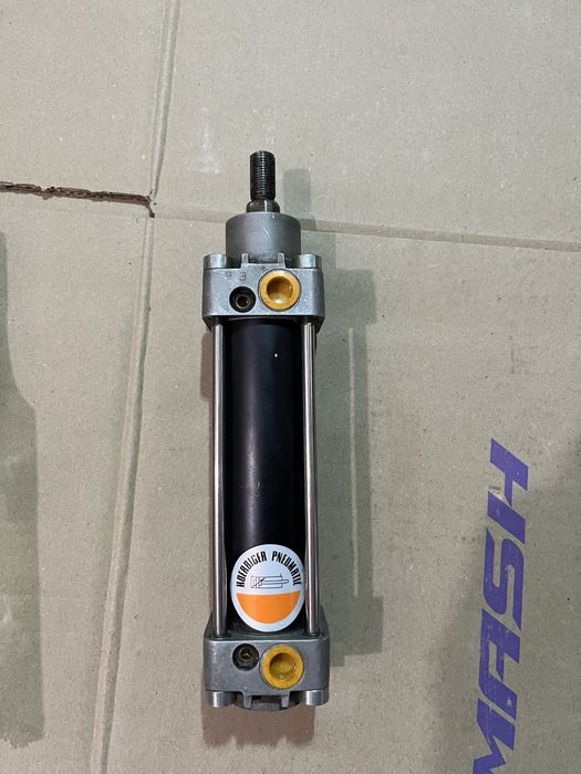 Пневмоцилиндр FESTO  (BOSCH)