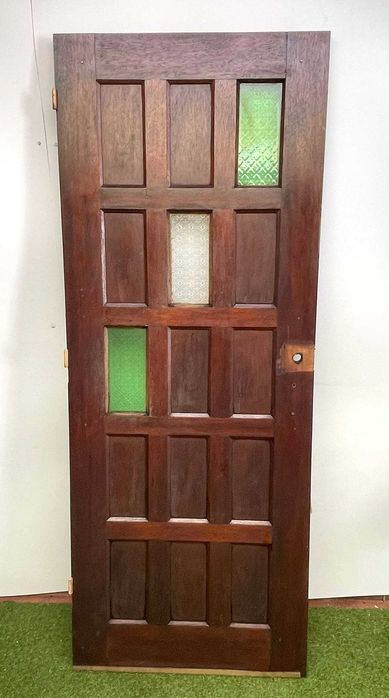 Porta antiga, em mogno de interior