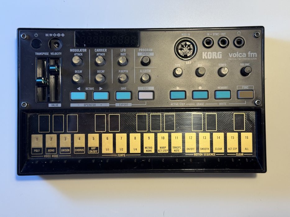 KORG volca fm FMシンセサイザー　中古 楽天市場】korg volca fm fm音源シンセサイザー シーケンサーの通販