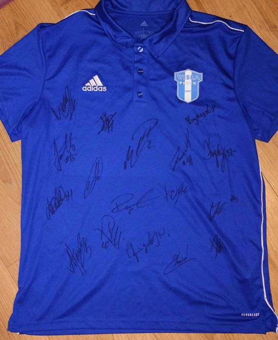 Koszulka treningowa Wisły Płock z autografami drużyny z sezonu 2022