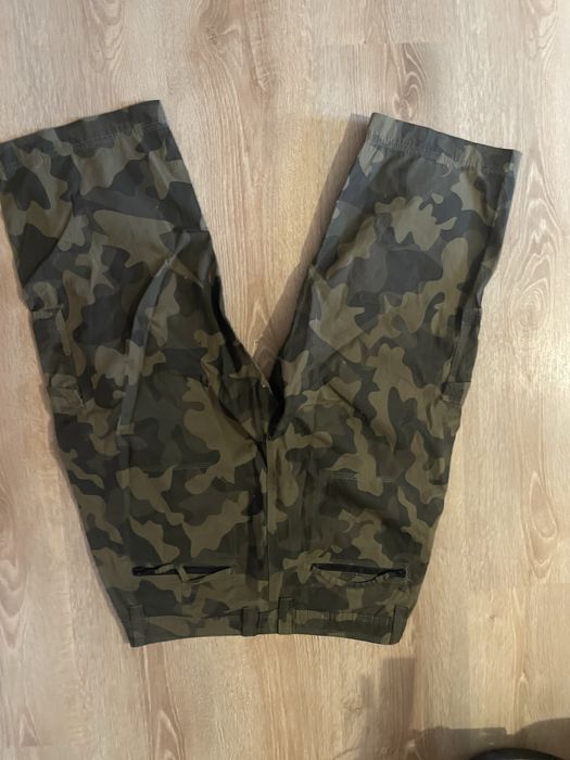 Шорти бермуди 32 розміру по EU.