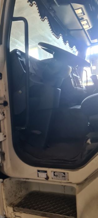 Рено Преміум 420dci 2002р