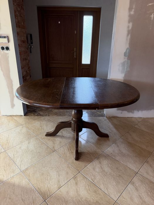 Okrągły stół dębowy rozkładany + 4 krzesła – komplet