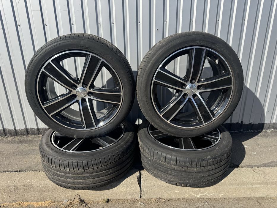 Комплект дисків з літньою резиною 245/45R19