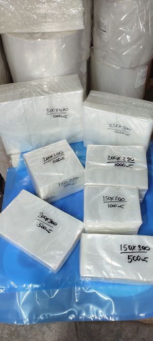 Пакети для вакуумної упаковки продуктів
 Гладкі