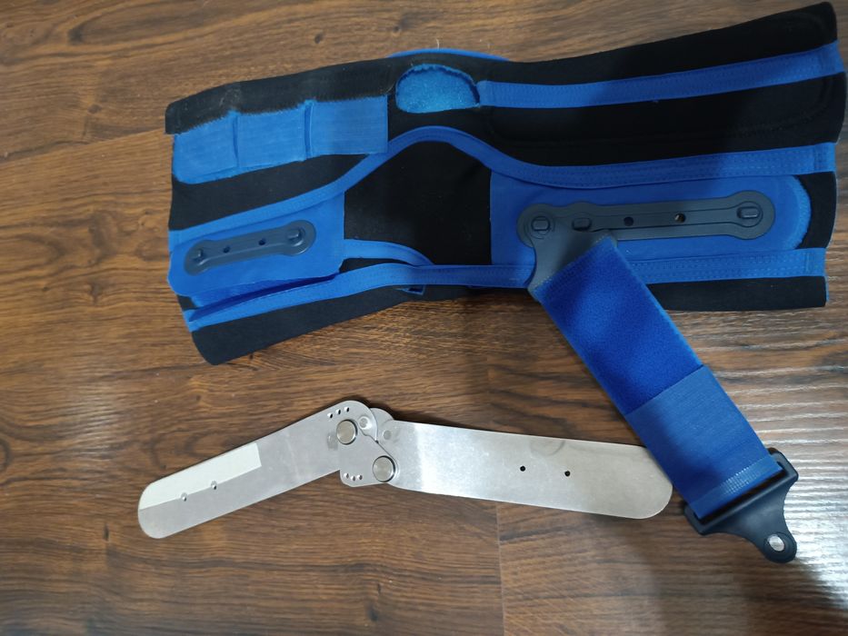 Ортез на коліно )