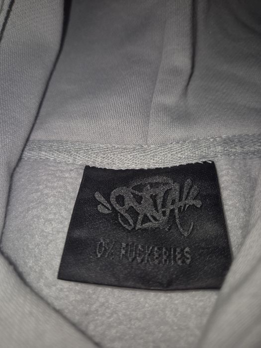 Syna wordl grey 7/10