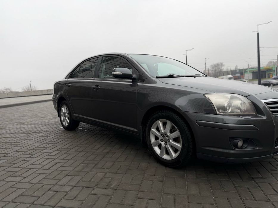 Toyota avensis 2008 рейстайлінг