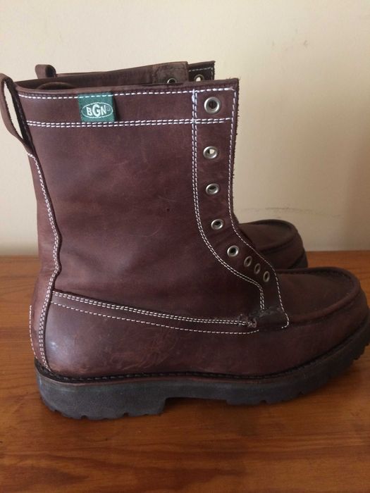 Botas em pele. BNG.