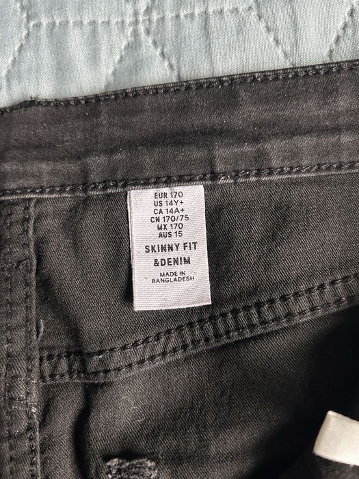 Джинси skinni з розписом HM, XS