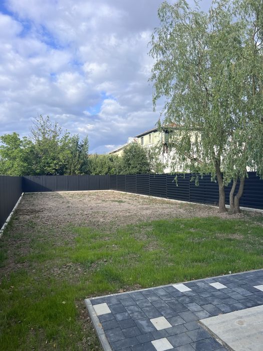 Готови дуплекс , велика ділянка, всі комунікаціі