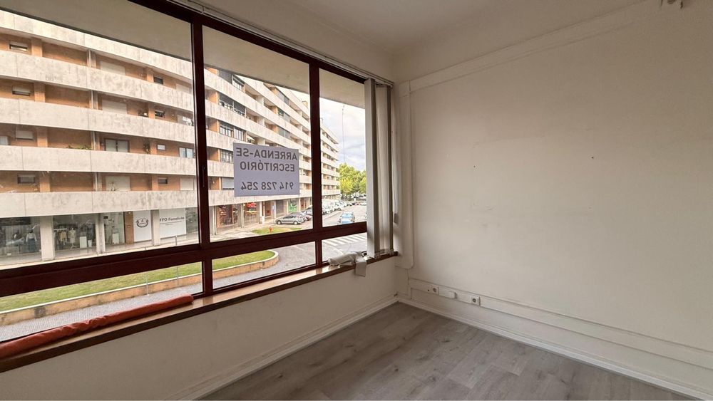 Escritório no centro de Famalicão